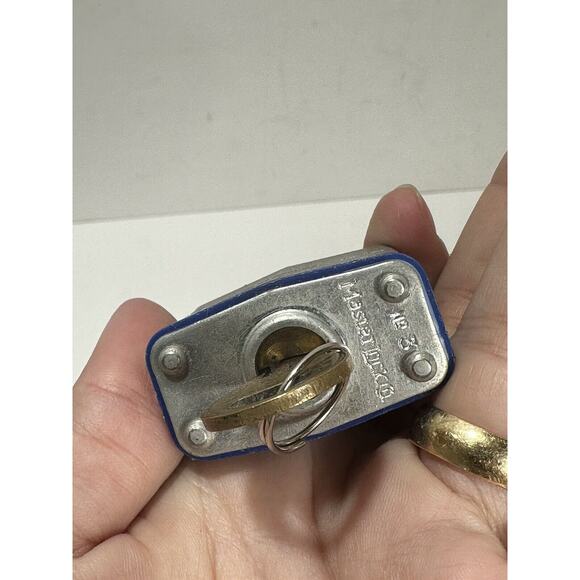Master Lock No 3 Long Shackle Laminated Steel Level One‎ Key Used - Picture 3 of 6